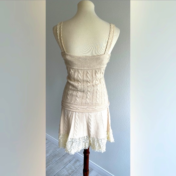 Amuleti beige Kashmir top and skirt with silk lace inserts. Size S. New - Picture 4 of 15